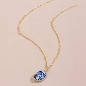 Pendant Necklace w/Blue Flowers